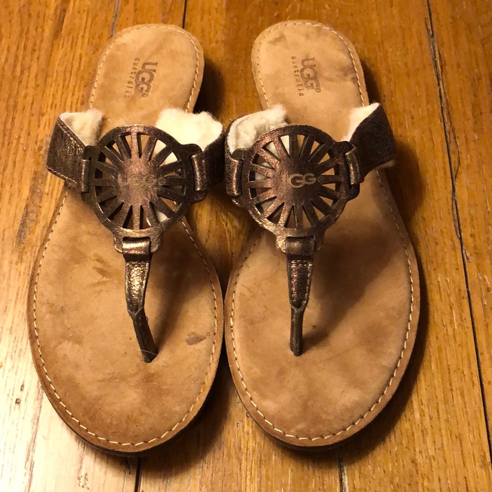 UGG sandals size 7